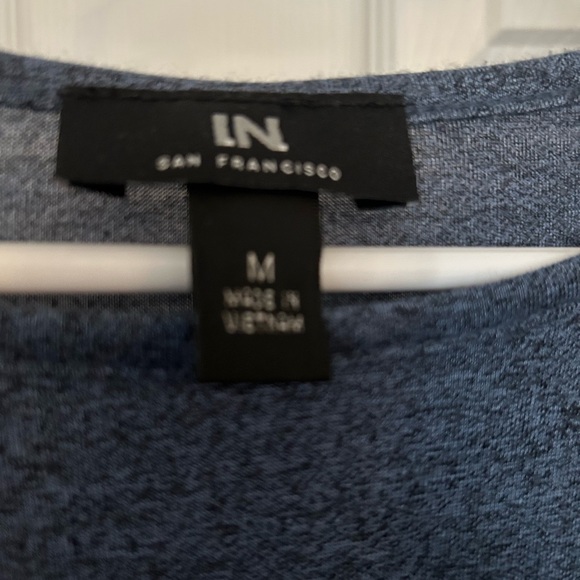 3for15$🔹🌀IN cross strap cold shoulder shirt. EUC. Sz. M - Picture 2 of 3